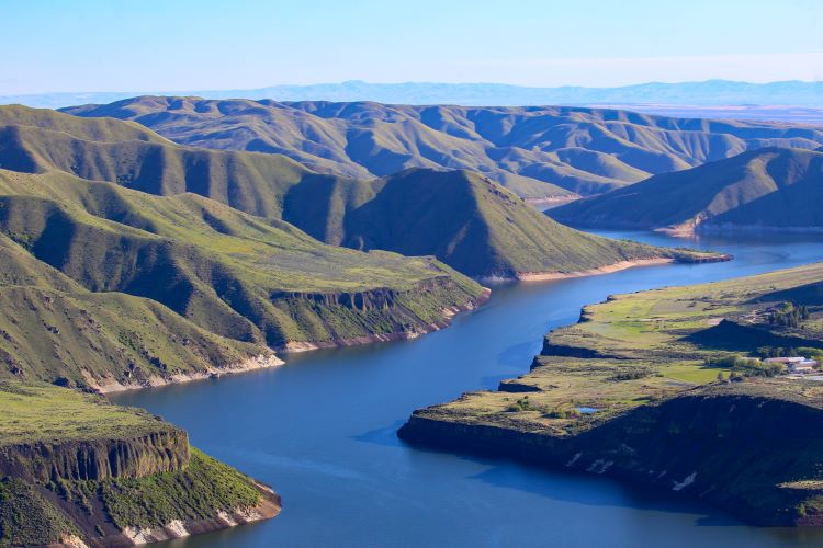 Webinar thumbnail: Lucky Peak Reservoir.